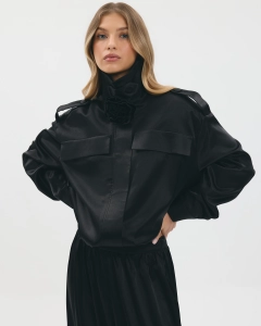 Satynowa kurtka ze stójką 